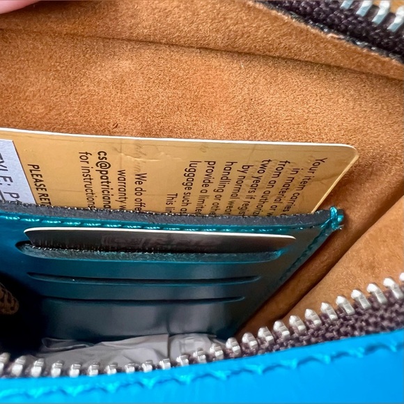💙NWT Patricia Nash Felicita Leather Phone Crossbody - Picture 4 of 5